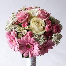 In der sprache der blumen gerbera steht für white gerbera in einer hochzeit bouquet. Royale Hochzeitsfloristik Blumenbedeutung Blumensprache Blumensymbolik