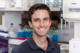 Gary Dixon's Instagram, Twitter & Facebook