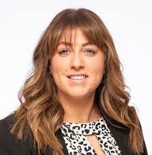 Louise Everett's Instagram, Twitter & Facebook