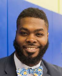 Dr. William Hayes​