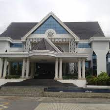 Bangunan perak darul ridzuan terletak di jalan panglima bukit gantang, ipoh, perak. Foto Di Bangunan Perak Darul Ridzuan Ipoh Perak