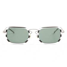 The california based designer arnette eyewear has really cool sunglasses and surf glasses running through their veins. 19 Best Sunglasses Brands Of 2021 Best Shades For Women