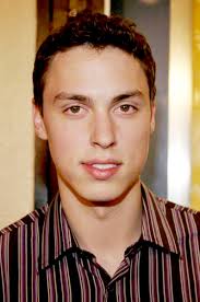 I must admit that i had originally planned to watch game night when it released in cinemas, mostly because i love john francis daley, who is one half of the directing team, but it also seemed to be an enjoyable film. John Francis Daley Picture 1 Los Angeles Premiere Of Waiting Arrivals