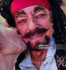 During the final intermission, Ross Petty gets a kiss from wife Karen...  News Photo