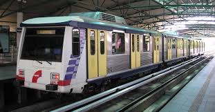 More than 210 people were injured after a light rail transit (lrt) train with passengers collided with another empty lrt train in kuala lumpur monday evening, may 24. Fail Kuala Lumpur Star Lrt Train Four Emu Jpg Wikipedia Bahasa Melayu Ensiklopedia Bebas