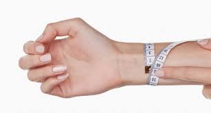 How to measure your wrist size. Bracelet Size Guide