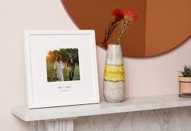 They said that looking into the details is the secret of a successful wedding, it does not doubt the photos also include an important part in the details of your wedding decorations. How To Display Wedding Photos Papier