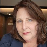 Donna Roehl's Instagram, Twitter & Facebook