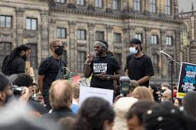 Bekijk hier beelden van de demonstratie in amsterdam. Peaceful But Serious Mood At Black Lives Matter Rally In Amsterdam Erasmus Magazine
