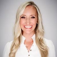 Jennifer Rainer's Instagram, Twitter & Facebook