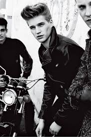 14 Rockin Rockabilly Hairstyles For Men Hairstyletrendsshort Rockabilly Hair Mens Hairstyles Rockabilly Men