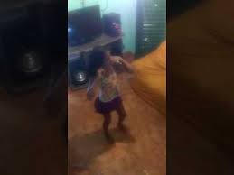 ・niña 9 años bailando twerk mc bionica mc bionica mc bionica. Mc Bionica Banandose Desnuda Mp4 3gp Flv Mp3 Video Indir
