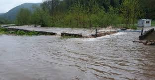 Cele mai grave inundaţii din ultimii 40 de ani4.459. AlertÄ Nivelul Raului Timis La Lugoj Este Mai Ridicat Decat La Marile InundaÅ£ii Din 2005 Update Directorul General Al Apelor Romane CoordoneazÄ IntervenÅ£iile