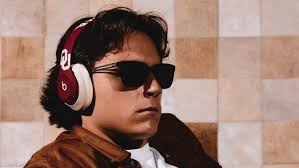 OU QB John Mateer signs NIL deal with Beats by Dre, gifts teammates  headphones