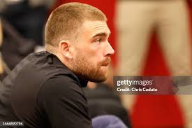 428 Dignity Health Event Center Stock Photos, High-Res Pictures, and Images 