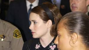 Her father's family is russian jewish and. Winona Ryder Privat So Besiegte Der Stranger Things Star Seine Drogensucht News De
