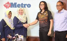 Bola kejohanan rm90.00 x 2 biji 14.2.3 menyingkirkan daripada keseluruhan kejohanan / pesta. An Najwa Cabar Diri Di Australia