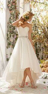 First of all, fashion forward styled dress surprise you with it's modern style and elegant. Top 25 High Low Wedding Dresses Deer Pearl Flowers