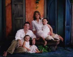 Family Of 4 Photography Poses Family Family Portrait Photography Family Photo Pose