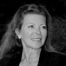 La clinique des portes de l'eure s'inscrit dans la dynamique de l'offre de soin de la région normande et des régions voisines en cultivant des valeurs d'innovation, d'excellence médicale et de qualité de prise en charge dans le parcours de soin et de vie des personnes accueillies. Chirurgien Docteur Claude Raulo