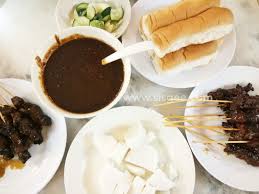 1 ekor ayam 2kg (dipotong 12 ketul) 5 batang serai (diblendkan hingga halus) kilo bawang merah (diblendkan hingga halus). Sate Wakaf Bharu Kelantan Vs Sate Lanang Jabi Terengganu Sis Gee