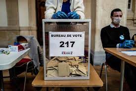Les birmans ont voté dimanche pour des législatives qui devraient permettre au parti d'aung san suu kyi, très critiquée à l'international pour sa gestion de bravant la pandémie, des millions d'électeurs se sont rendus dans les bureaux de vote où visières, masques et gel hydroalcoolique ont été distribués. En Direct Elections Municipales 2020 La Participation Etait De 38 77 A 17h En Baisse De 16 Points Par Rapport A 2014