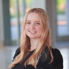 I cannot believe that time has gone by so quickly and that I find myself  more than halfway through my first semester of junior year. I've spent the  last month traveling across