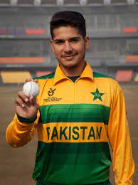 Imran khan is not happy with mohammad amir retirement. Fast Bowling Prodigy Amir Khan Aims For U19 World Cup Glory Press Release Pcb