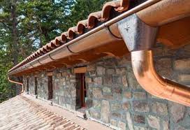 Concernant le prix de pose d'une gouttière en pvc ou en zinc, il faut compter entre 30€ et 50€ du mètre linéaire. Prix De Pose D Une Gouttiere Cout Travaux Com