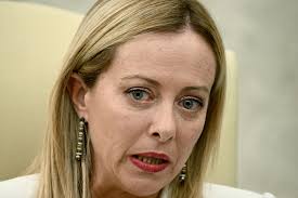 Sa petite moquerie sur Georgia Meloni lui coûte bonbon