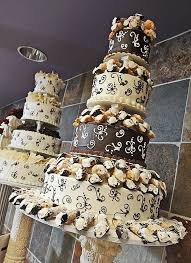 Cannoli Wedding Cake Cannoli Cake Italian Wedding Cakes Eat Cake
