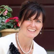 Lori Dinger's Instagram, Twitter & Facebook