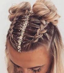 Pin By Gladys Hernandez On My Friends I Hair Styles Nye Hairstyles Romantic Braided Hair Hair Styles
