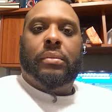 Meet your Senn Friends Forever Alumni Committee