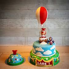 De Jokie En Jet Taart Voor Mijn Zoontje Zijn 1e Verjaardag Hij Is Geweldig Taart Verjaardagstaart Verjaardag Taarten