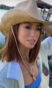 How did we get here?! I fear the glow down of Shannon Ford Middleton will  be her legacy. : r/shannonford