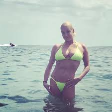 Анастасия волочкова знаменита как прекрасная профессиональная балерина, ранее параметры фигуры: Anastasiya Volochkova Otlichnaya Figura Foto V Kupalnike Iz Instagrama