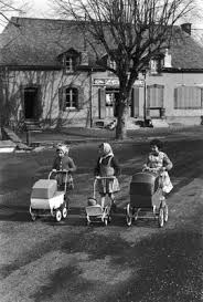 Encore Un Peu De Bonheur Edouard Boubat Photographie Vintage Photo Noir Et Blanc Photos Anciennes