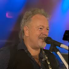 Dinner and drinks at Daylight Diner before the concert tonight