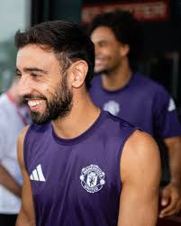 🚨Manchester United are considering a move for Adam Wharton as an  alternative to Carlos Baleba. The England midfielder is valued at around  £70M from Crystal Palace. #MUFC [@SebEcrivainFoot]