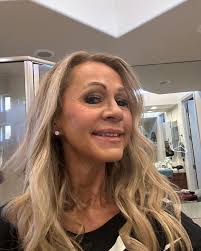 Beth Negri (@bethsfigureaz) • Instagram photos and videos