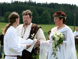 Check spelling or type a new query. Shop Bilder Von Kunden Hochzeitskleid Drei Haselnusse Fur Aschenbrodel