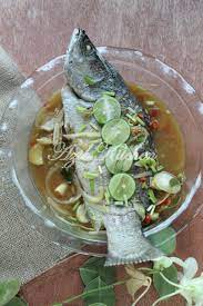 Menu kukus ini sesuai untuk yang diet ya. Ikan Siakap Stim Yang Mudah Dan Sedap Azie Kitchen