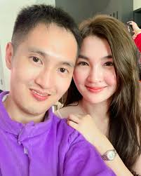 新年快乐。蛇么都有, 蛇么都好，huat lo! Heng lo!