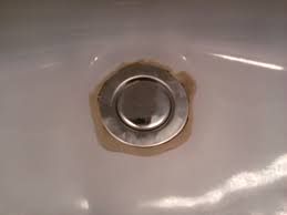 bathroom sink drain with plumbers putty