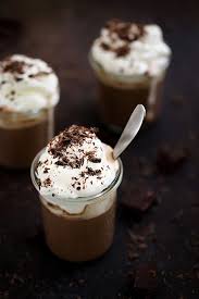 Chocolat Chaud Chantilly Viennois Un Dejeuner De Soleil Recette Chocolat Chaud Fait Maison Recette Chocolat Recette Chocolat Chaud