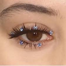 Ata Deniz Adli Kullanicinin Eye Lips Make Up Lipstick Panosundaki Pin Guzellik Makyaj Makyaj Fikirleri Rengarenk Makyaj