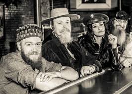 Zum beispiel die, ob der bart über oder unter. Spotlight20 17 Ben Miller Band