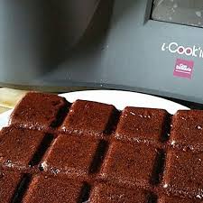 Gateau Au Chocolat A La Courgette Recette I Cook In Guy Demarle Recette En 2020 Gateau Moelleux Aux Amandes Gateau Moelleux Gateau Au Chocolat Moelleux