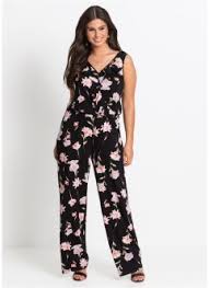 Tute le maison più amate inseriscono nelle loro collezioni tute eleganti da cerimonia in forme per ogni esigenza, creazioni fashion e femminili che le donne scelgono sempre più spesso negli ultimi anni in alternativa agli abiti lunghi e corti da occasione. Tute Per Taglie Forti Online Su Bonprix It